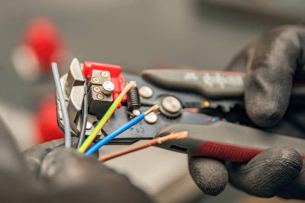 Best Licensed Electrician  in Stratford, CA
